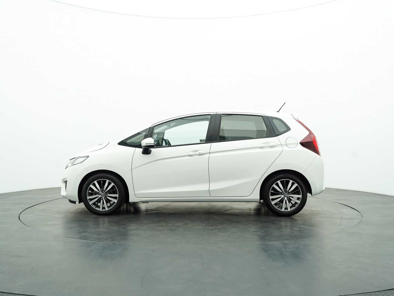 used 2016 Honda Jazz V 1.5