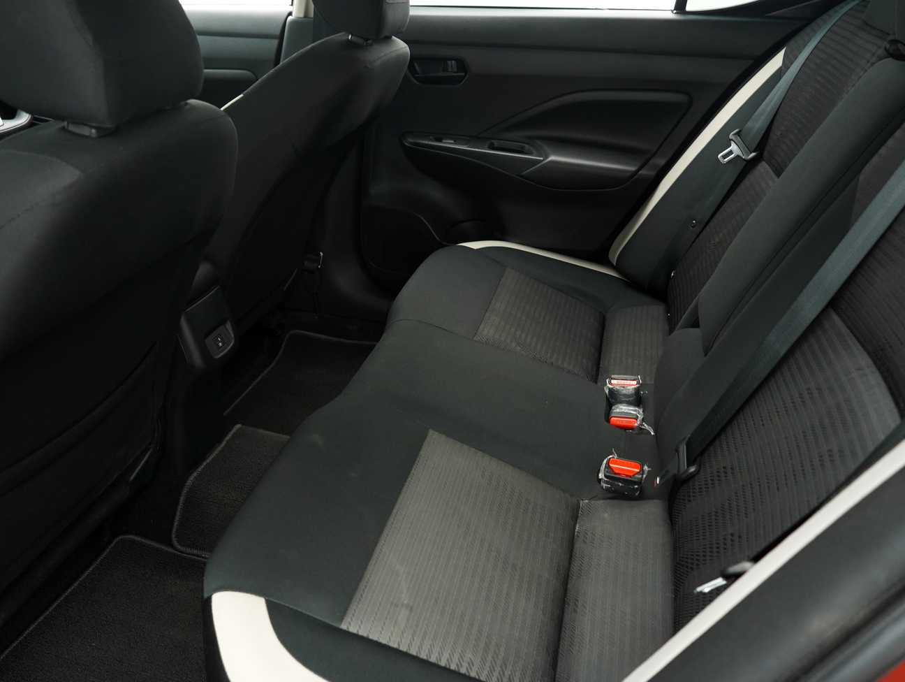 used 2022 Nissan Almera VLT 1.0