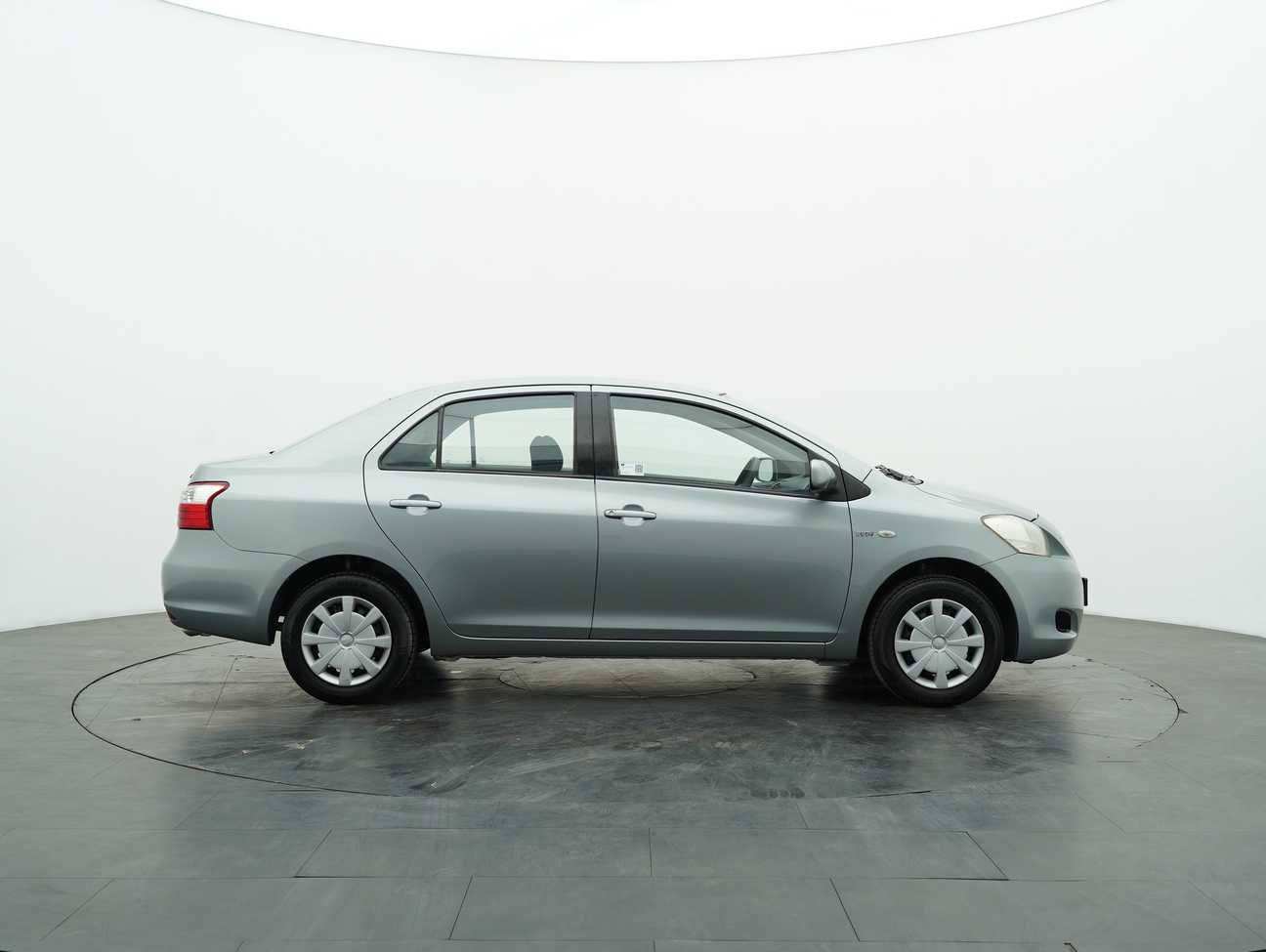 terpakai 2011 Toyota Vios J 1.5