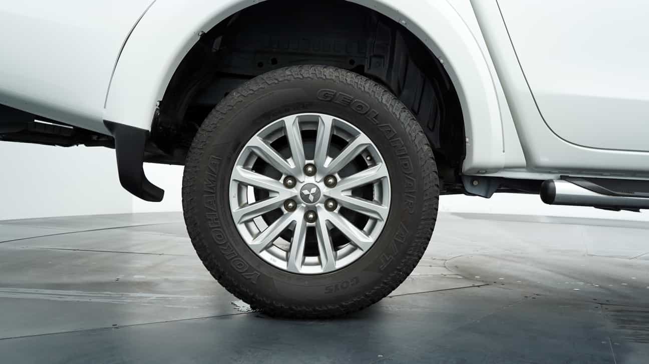 used 2015 Mitsubishi TRITON VGT HS 4WD DC 2.5