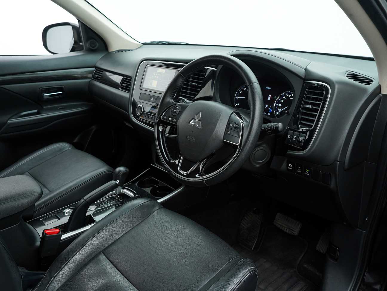 terpakai 2019 Mitsubishi Outlander  2.0