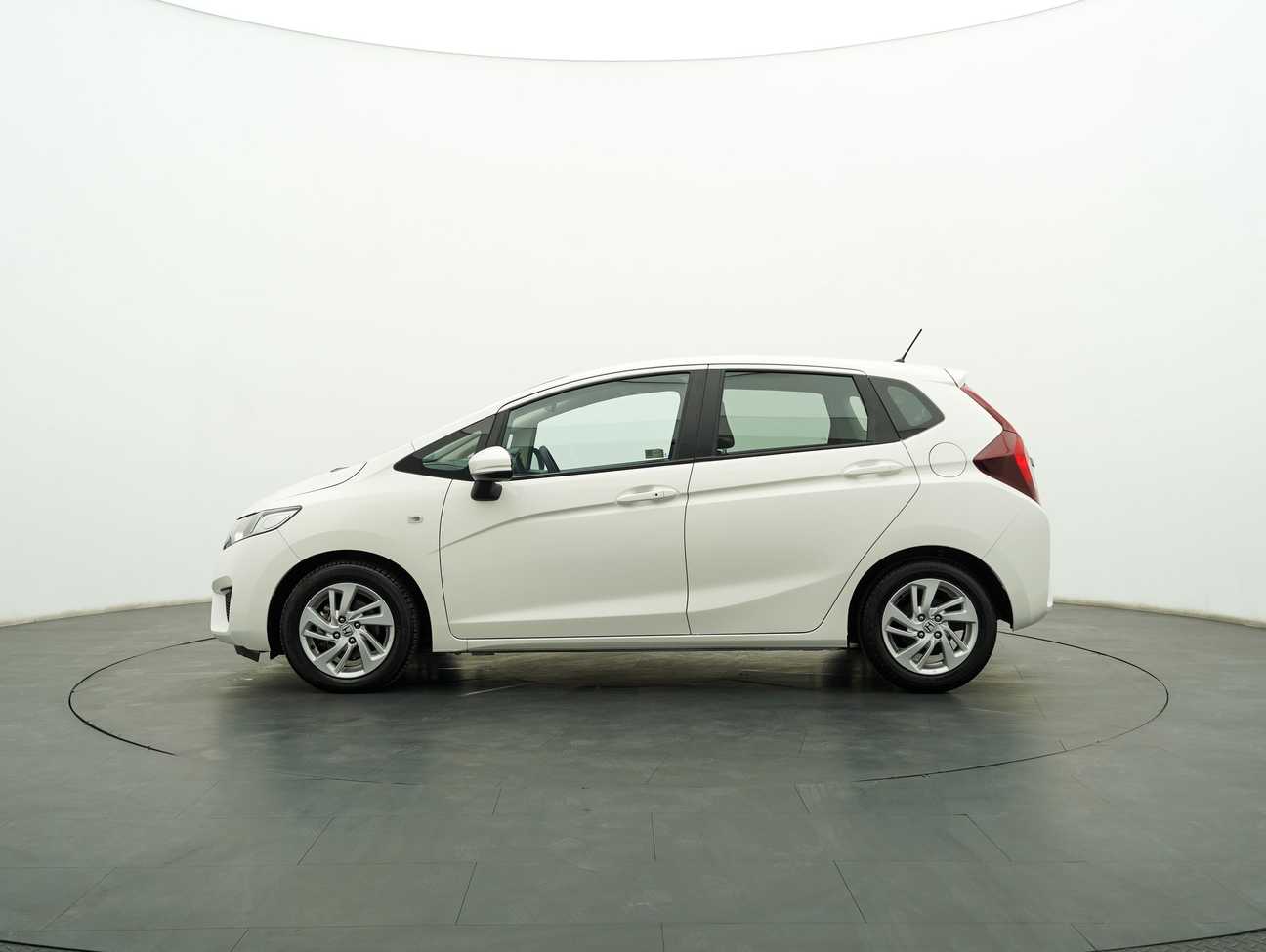 used 2015 Honda Jazz E 1.5