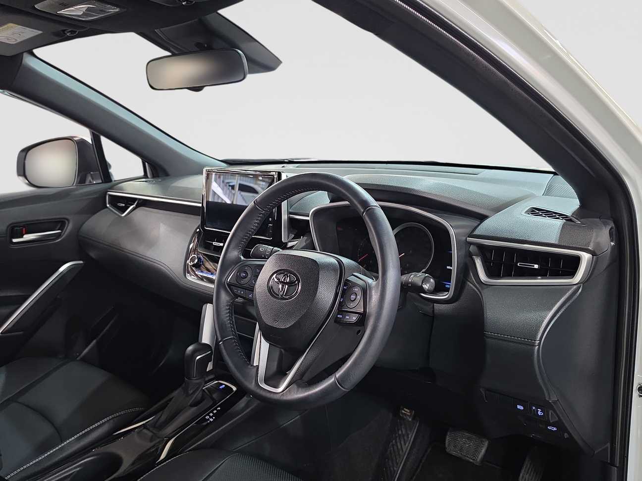 used 2022 Toyota Corolla Cross V 1.8