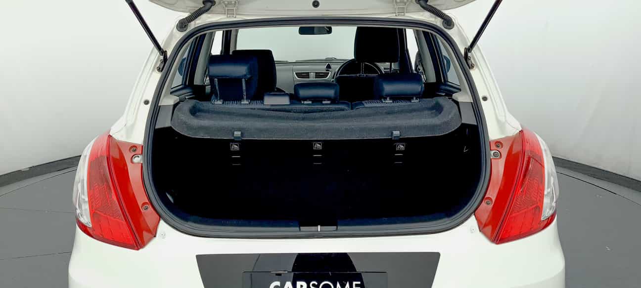 terpakai 2013 Suzuki SWIFT GLX 1.4