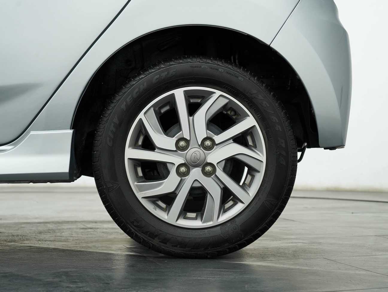 terpakai 2017 Perodua AXIA SE 1.0