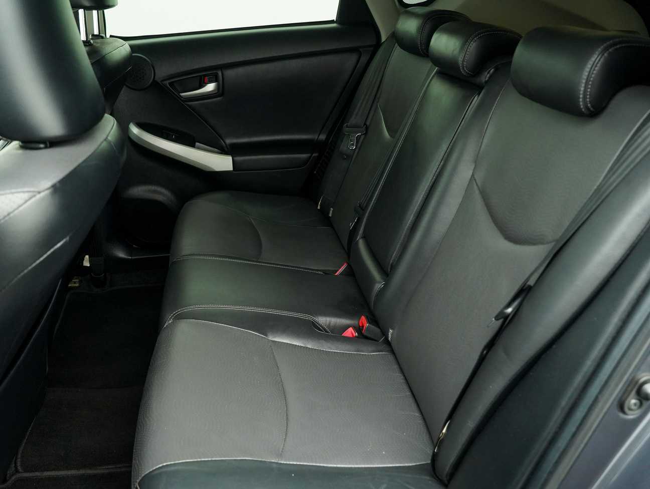 used 2012 Toyota Prius Luxury 1.8