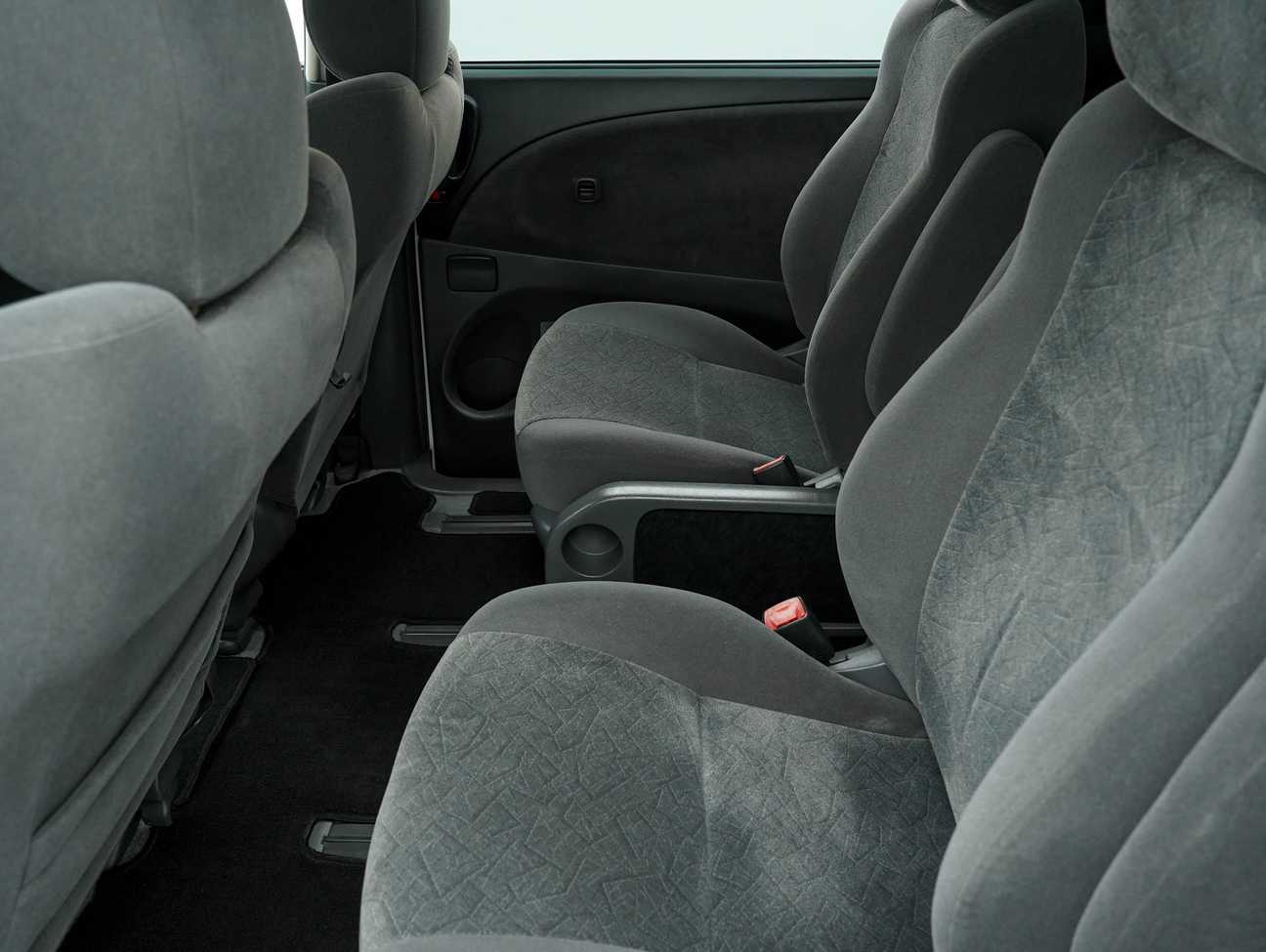 terpakai 2003 Toyota Estima Aeras 2.4