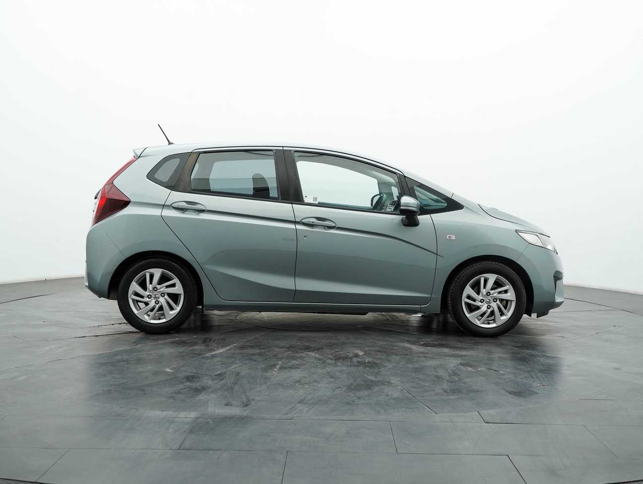 used 2015 Honda Jazz E 1.5