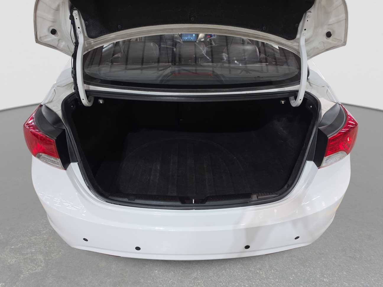 used 2013 Inokom Elantra  1.6