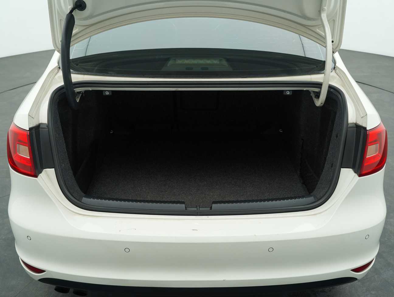 terpakai 2011 Volkswagen Jetta TSI 1.4