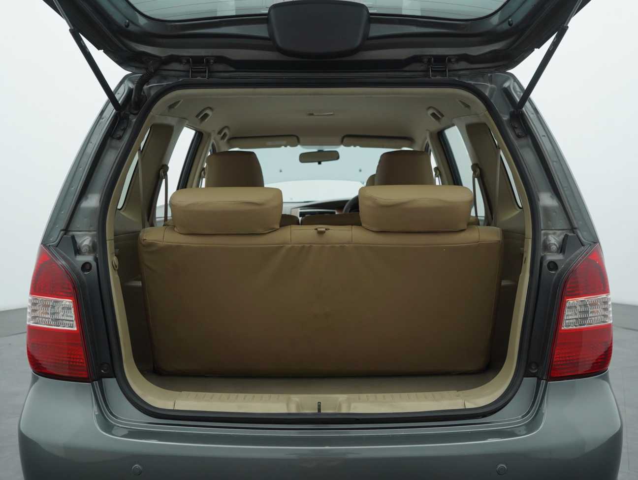 used 2011 Nissan Grand Livina Comfort 1.8