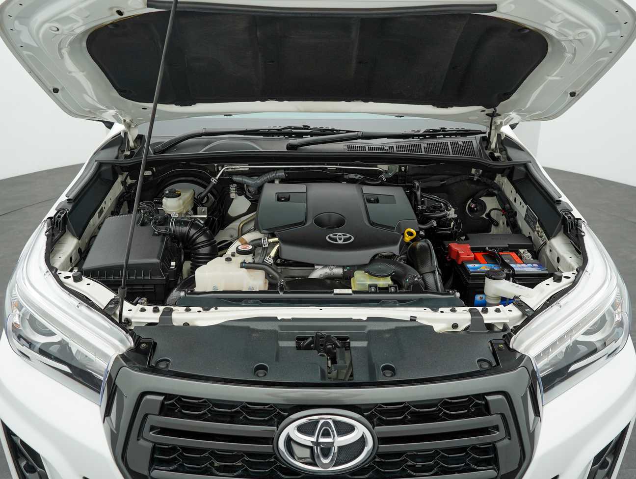 terpakai 2020 Toyota HILUX DOUBLE CAB BLACK EDITION 4X4 2.8