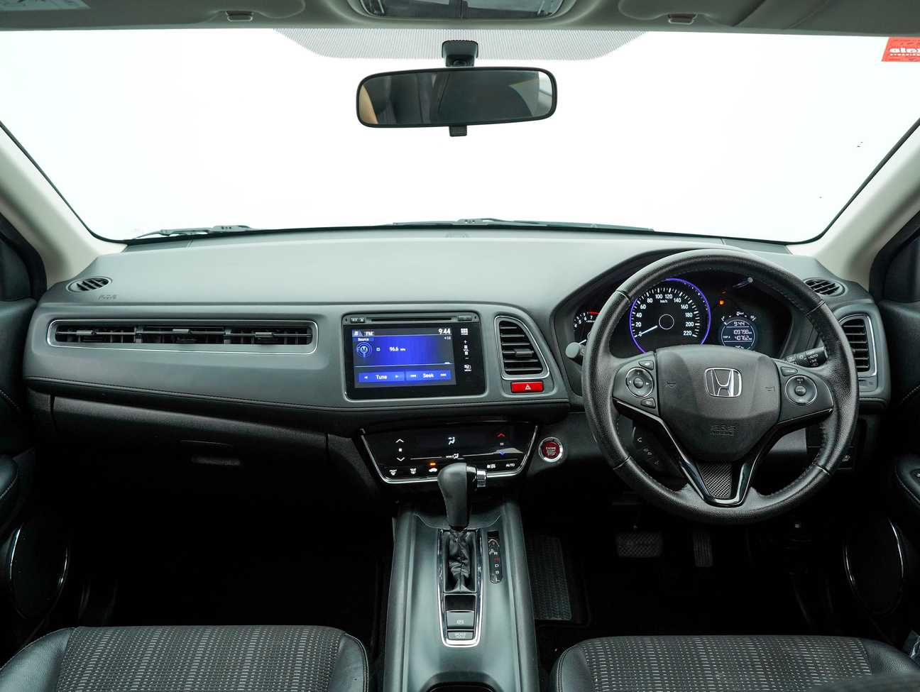 used 2017 Honda HR-V V 1.8