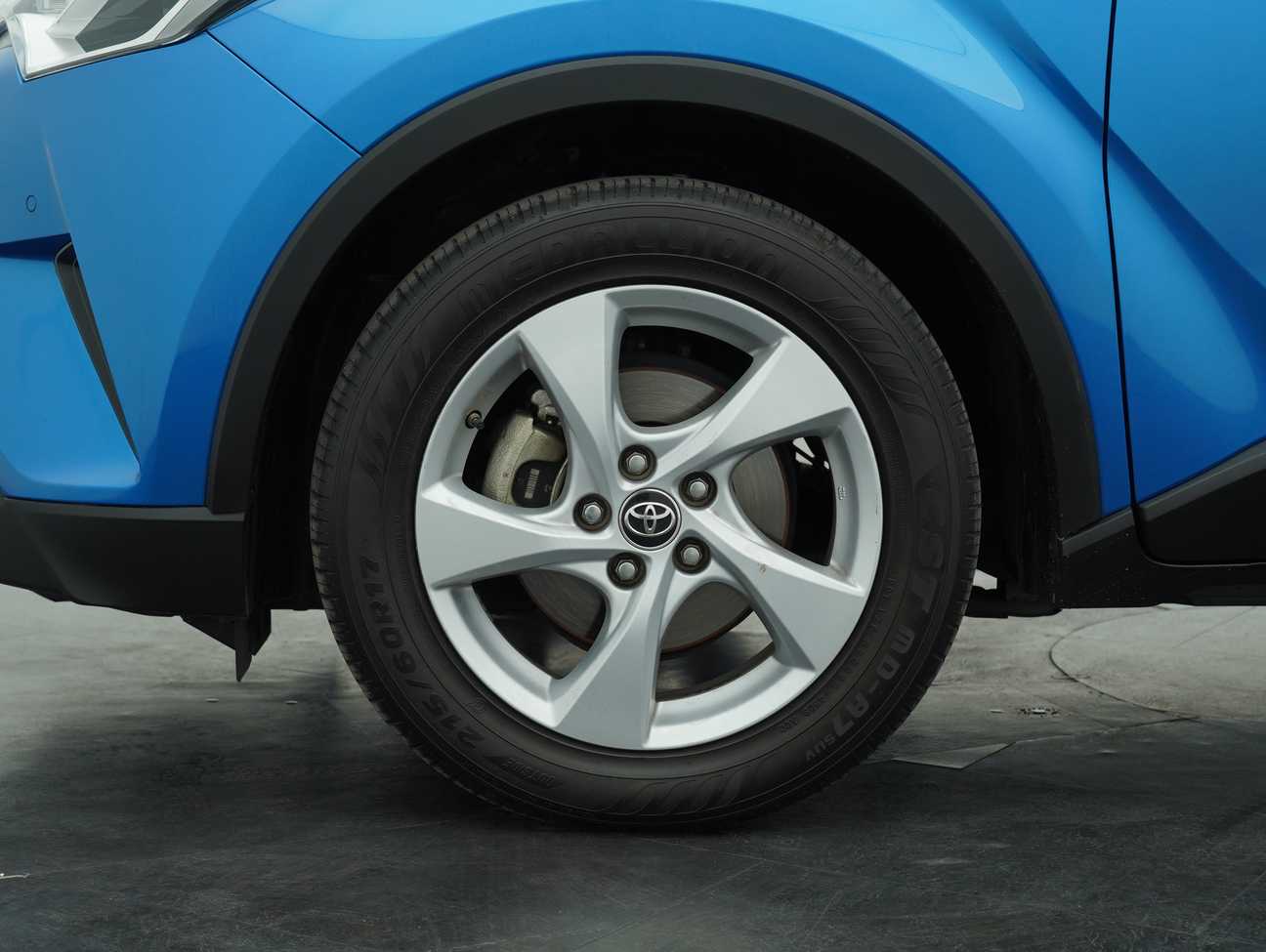 used 2018 Toyota C-HR  1.8