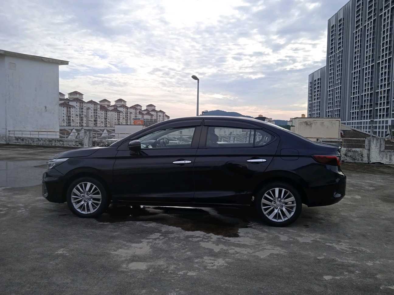 terpakai 2022 Honda City V Sensing 1.5