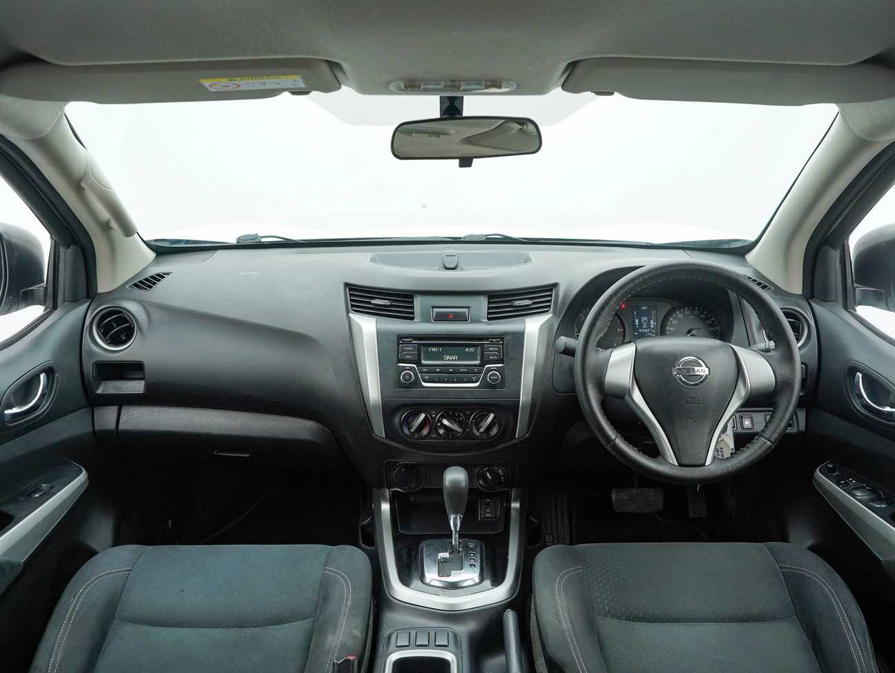 used 2017 Nissan Navara NP300 SE Dual Cab 2.5