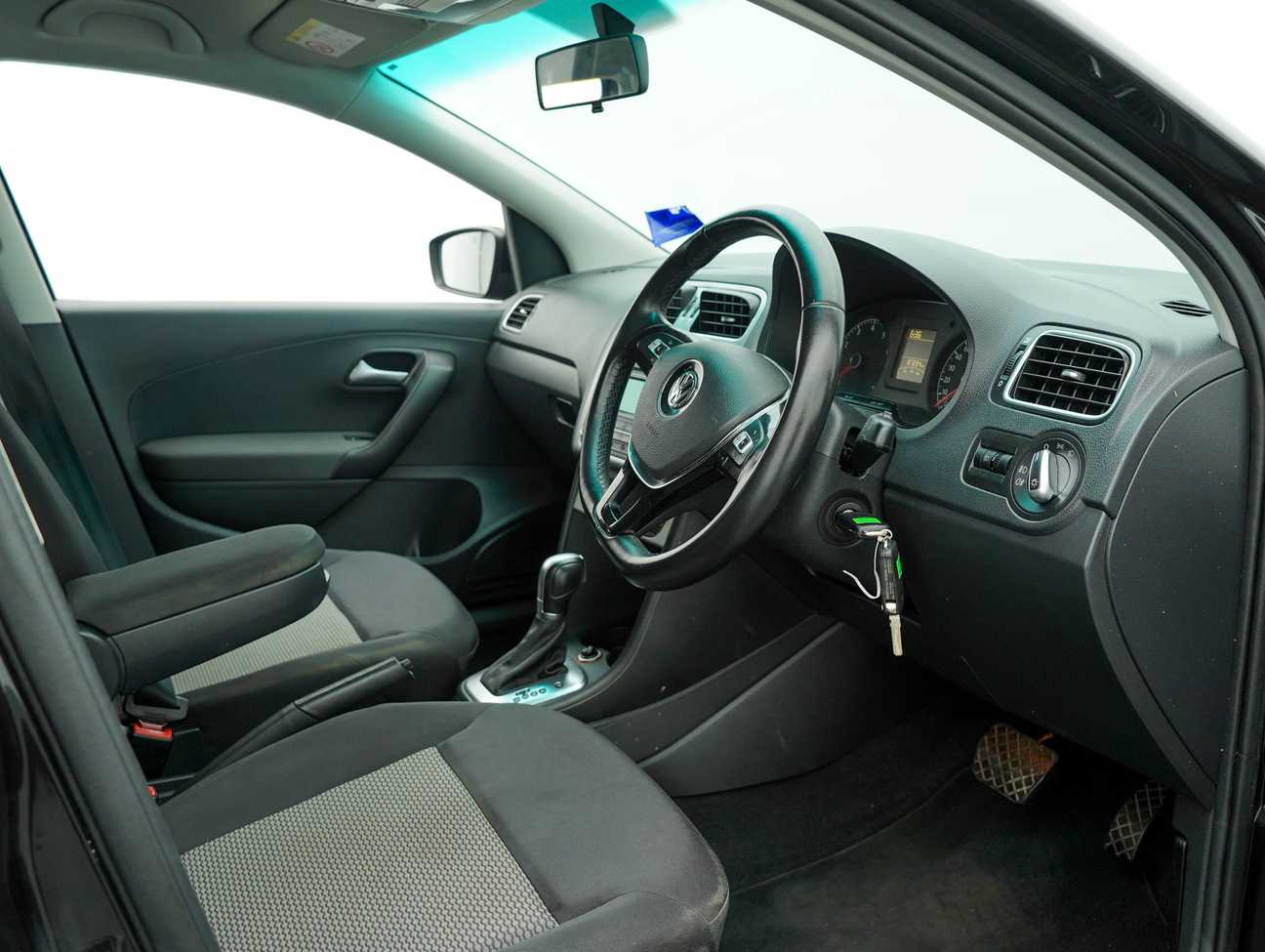 terpakai 2016 Volkswagen Vento Comfort 1.6