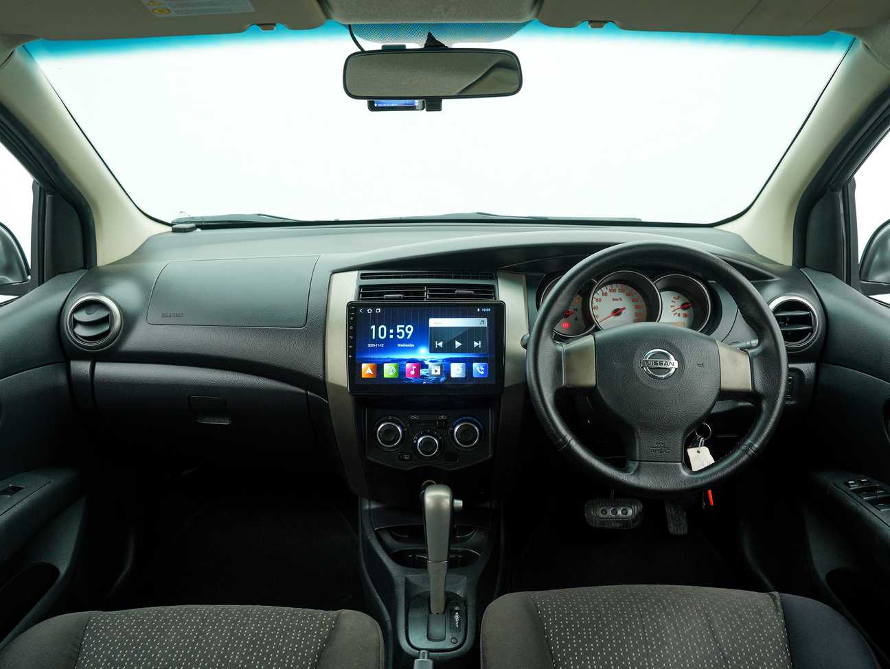 used 2011 Nissan Grand Livina ST-L Comfort 1.6