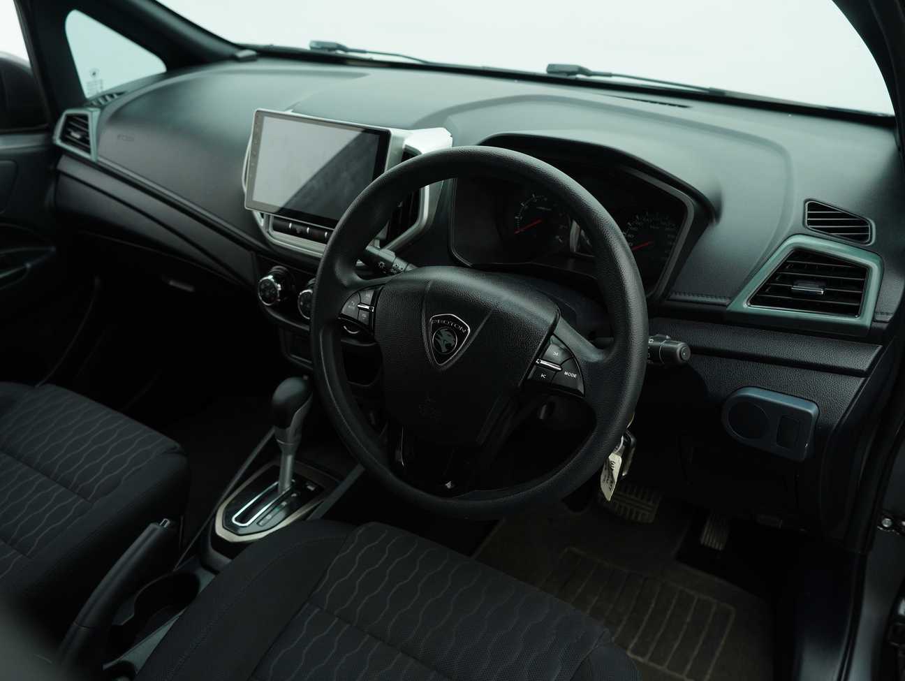 terpakai 2015 Proton Iriz Executive 1.6