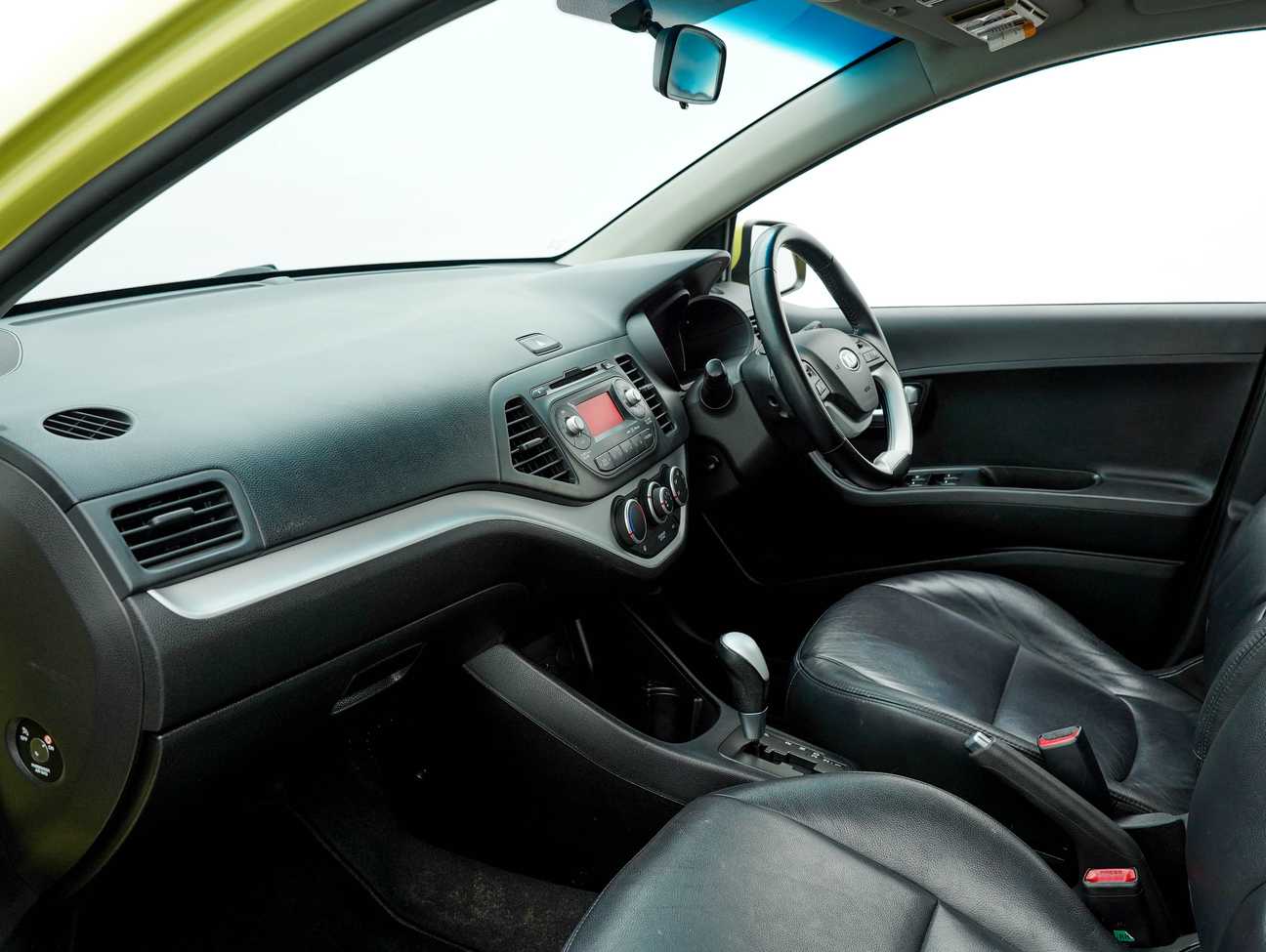 terpakai 2015 Kia Picanto  1.2