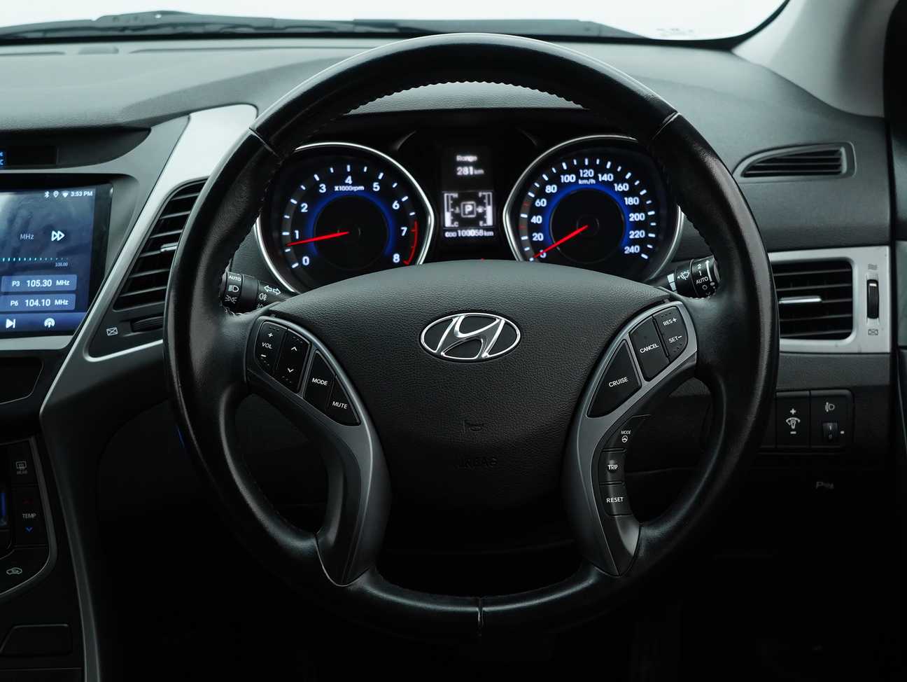 terpakai 2016 Hyundai Elantra Premium 1.8