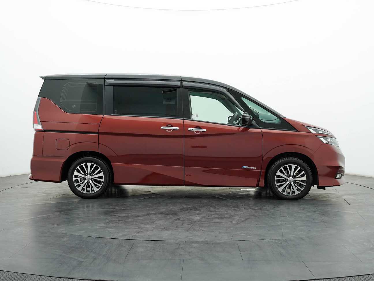 used 2019 Nissan Serena S-Hybrid High-Way Star Premium 2.0