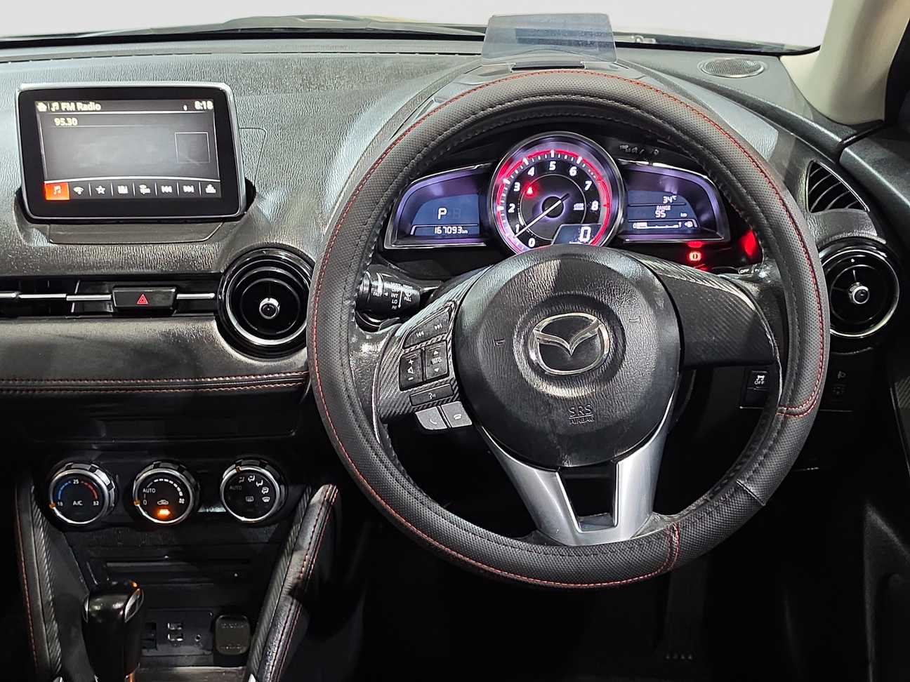 terpakai 2015 Mazda 2 SKYACTIV-G 1.5
