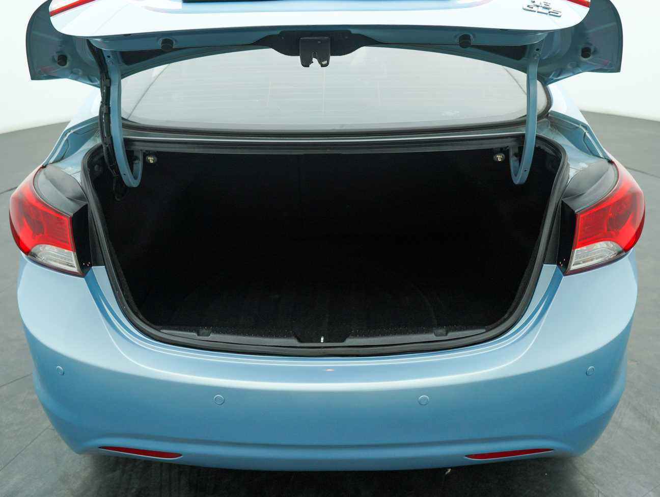 used 2012 Inokom Elantra  1.6