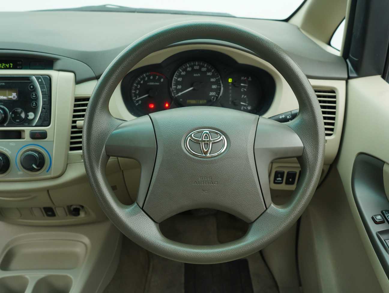 used 2014 Toyota Innova E 2.0