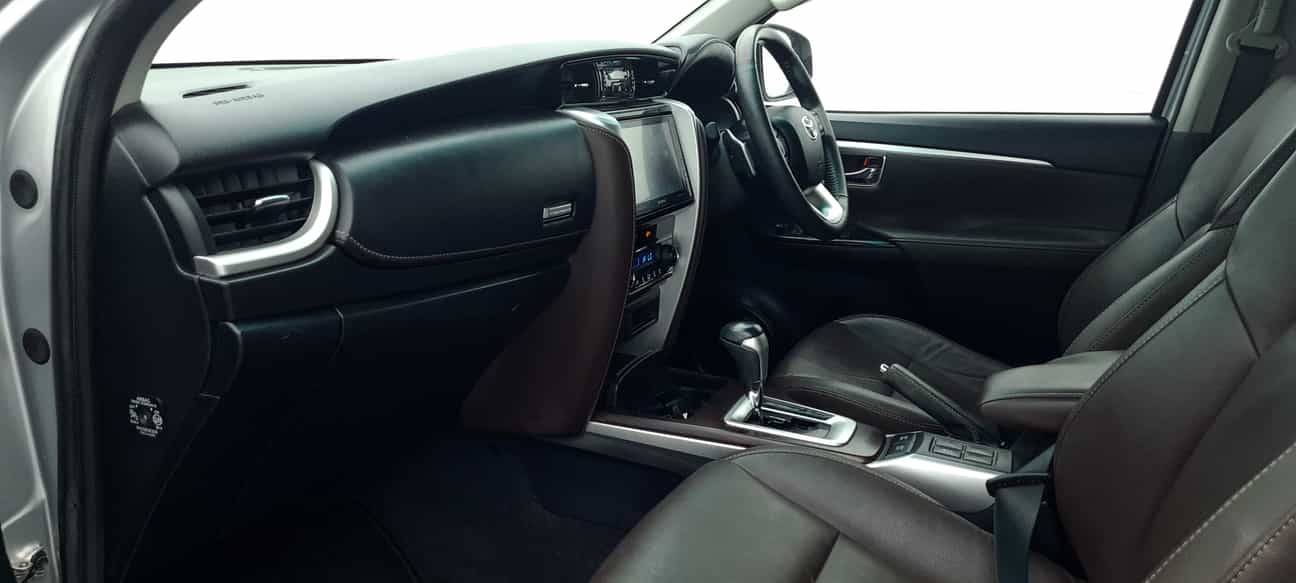 used 2018 Toyota FORTUNER VRZ 4X2 2.4