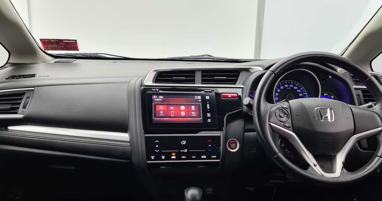 used 2015 Honda JAZZ V 1.5