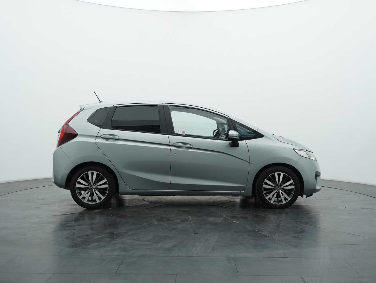 used 2015 Honda Jazz V 1.5
