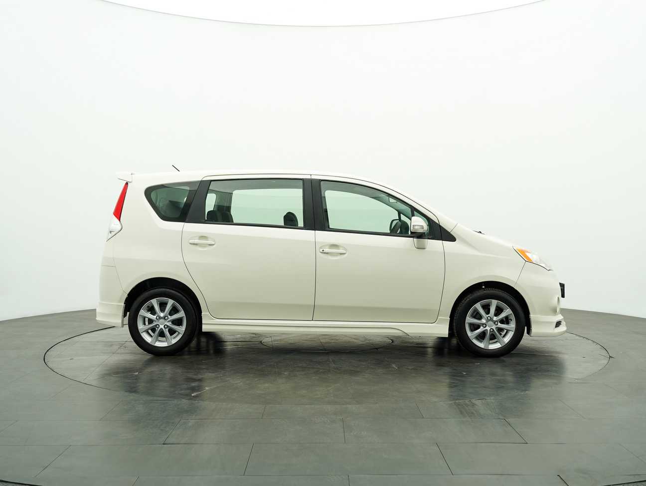 terpakai 2012 Perodua Alza EZi 1.5