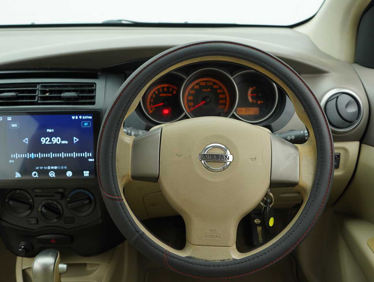 used 2011 Nissan Grand Livina Comfort 1.6