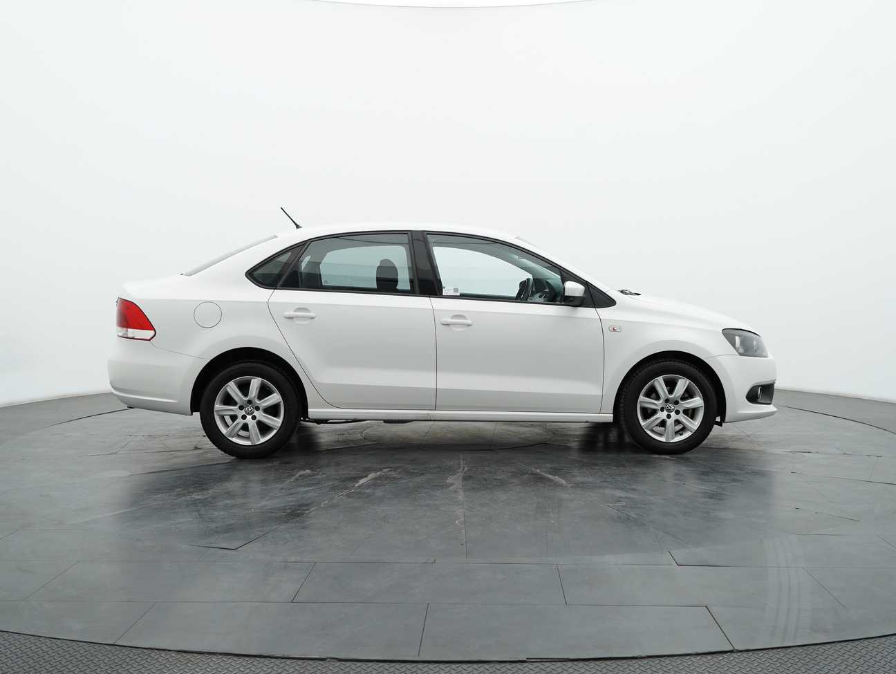 used 2015 Volkswagen Polo  1.6