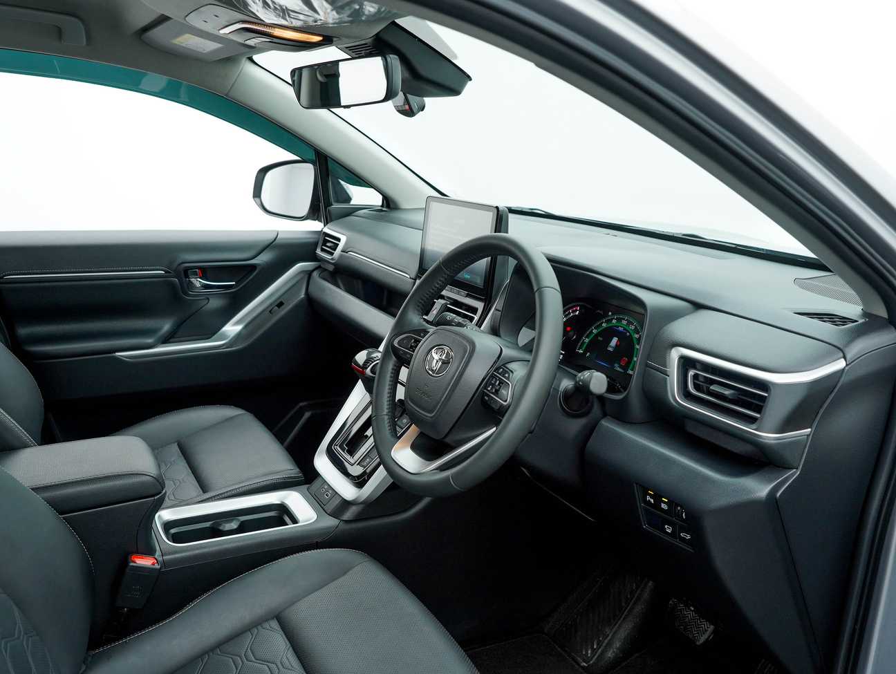 used 2023 Toyota Innova Zenix V 2.0