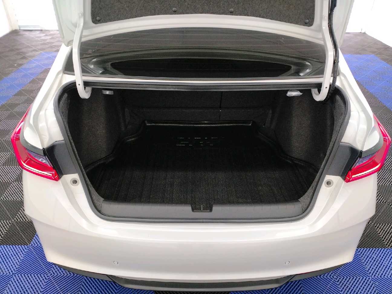 terpakai 2023 Honda City E 1.5