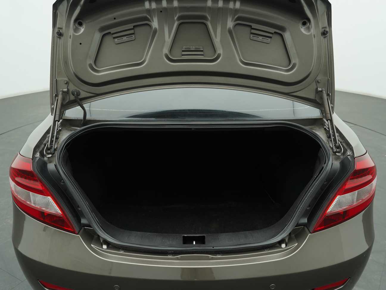 used 2014 Proton Persona SV 1.6