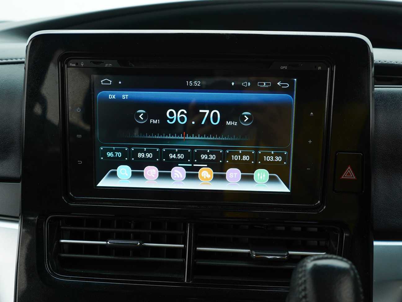 terpakai 2017 Toyota ESTIMA DBA-ACR50W 2.4