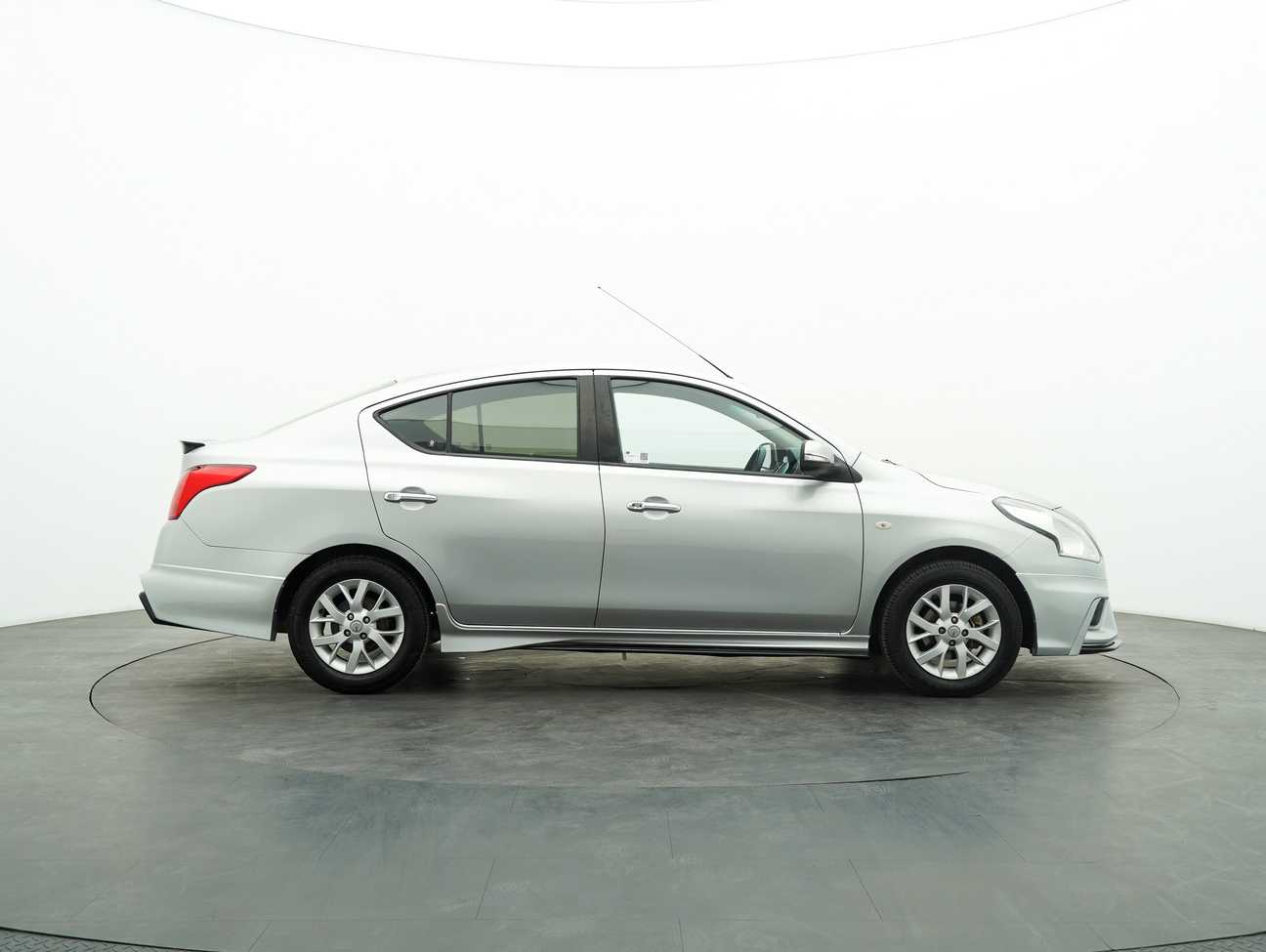 used 2016 Nissan Almera VL 1.5