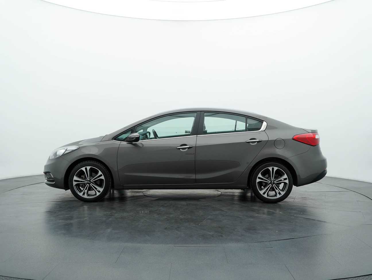 terpakai 2014 Kia Cerato  1.6