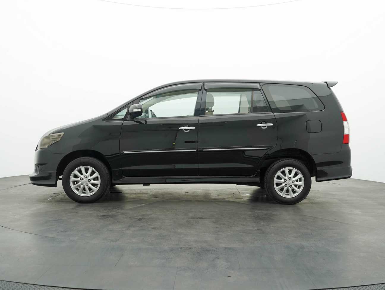 used 2014 Toyota INNOVA G 2.0