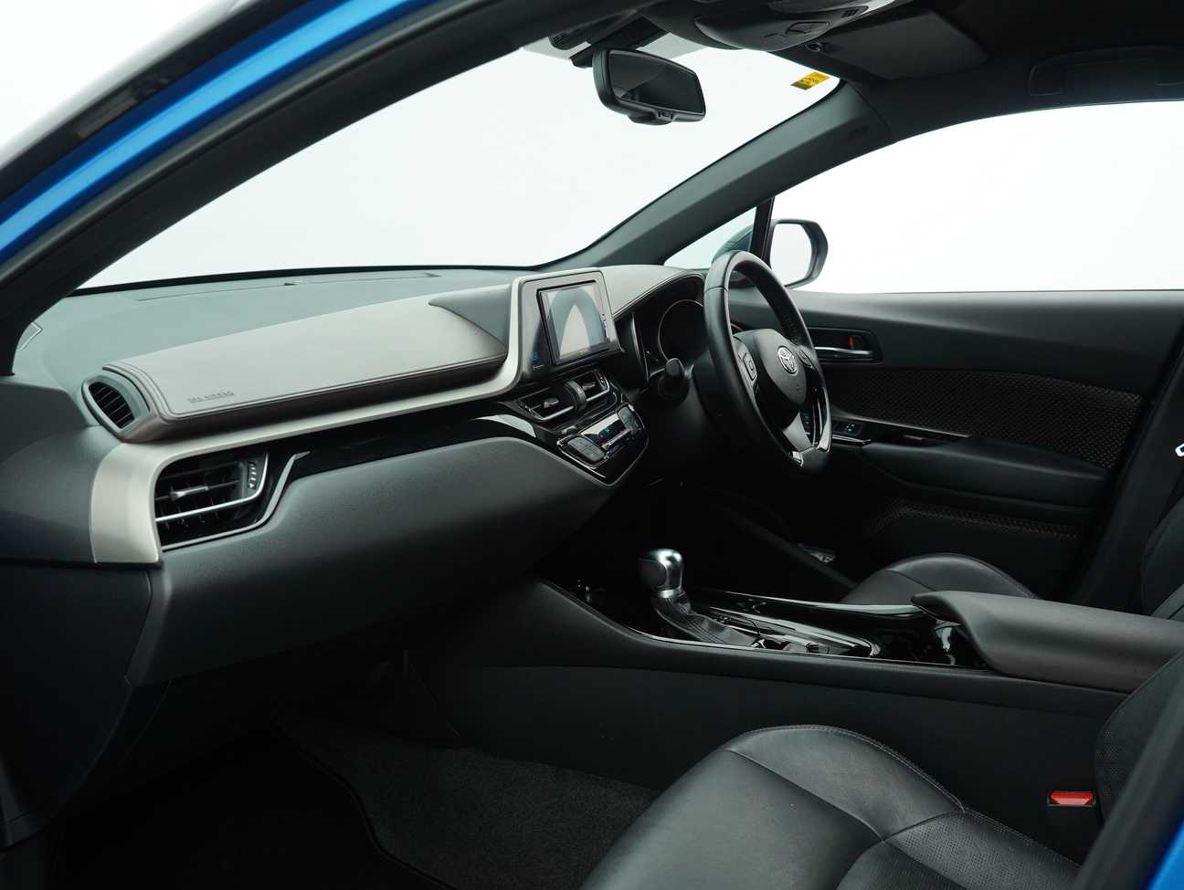 used 2018 Toyota C-HR  1.8