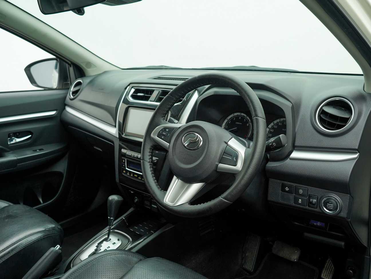 terpakai 2020 Perodua Aruz AV 1.5