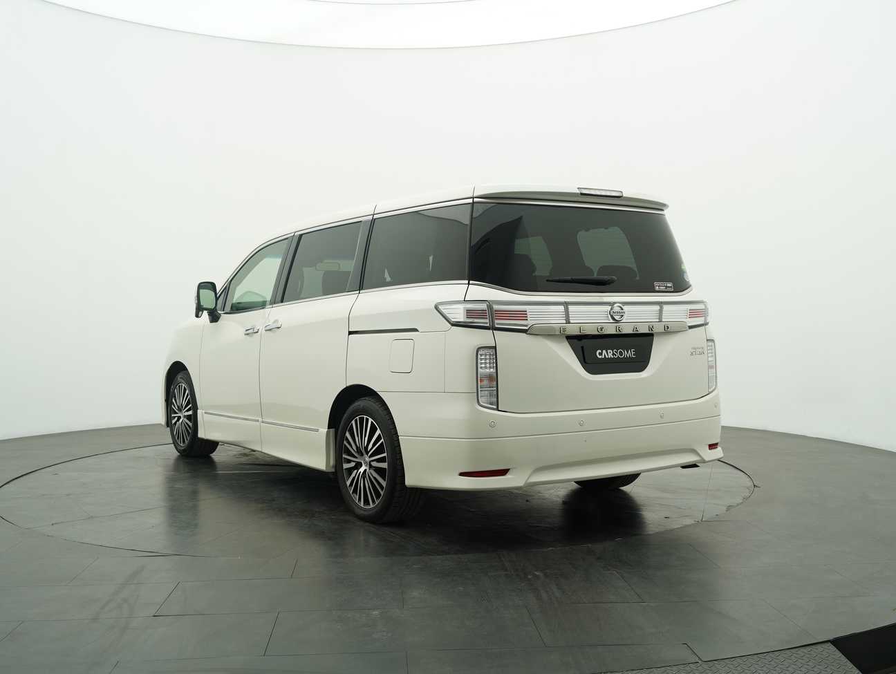 terpakai 2019 Nissan Elgrand High-Way Star 2.5