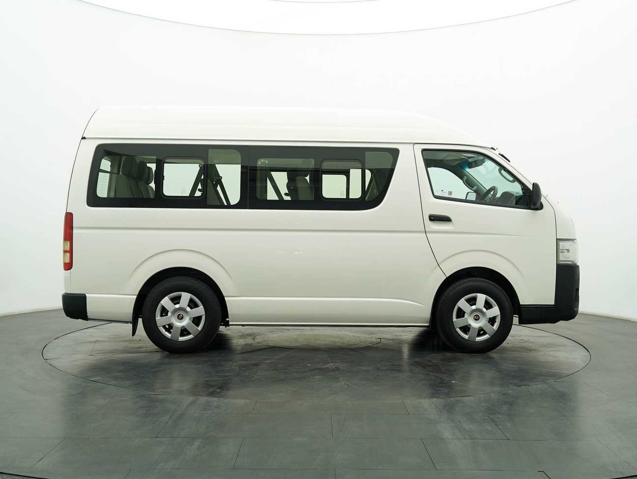 used 2016 Toyota Hiace Window Van 2.5