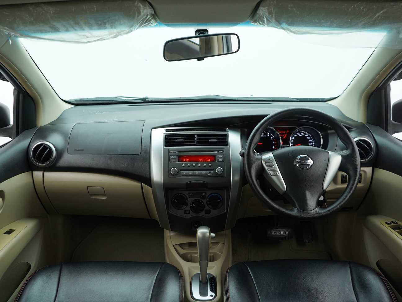 terpakai 2015 Nissan Grand Livina Comfort 1.6