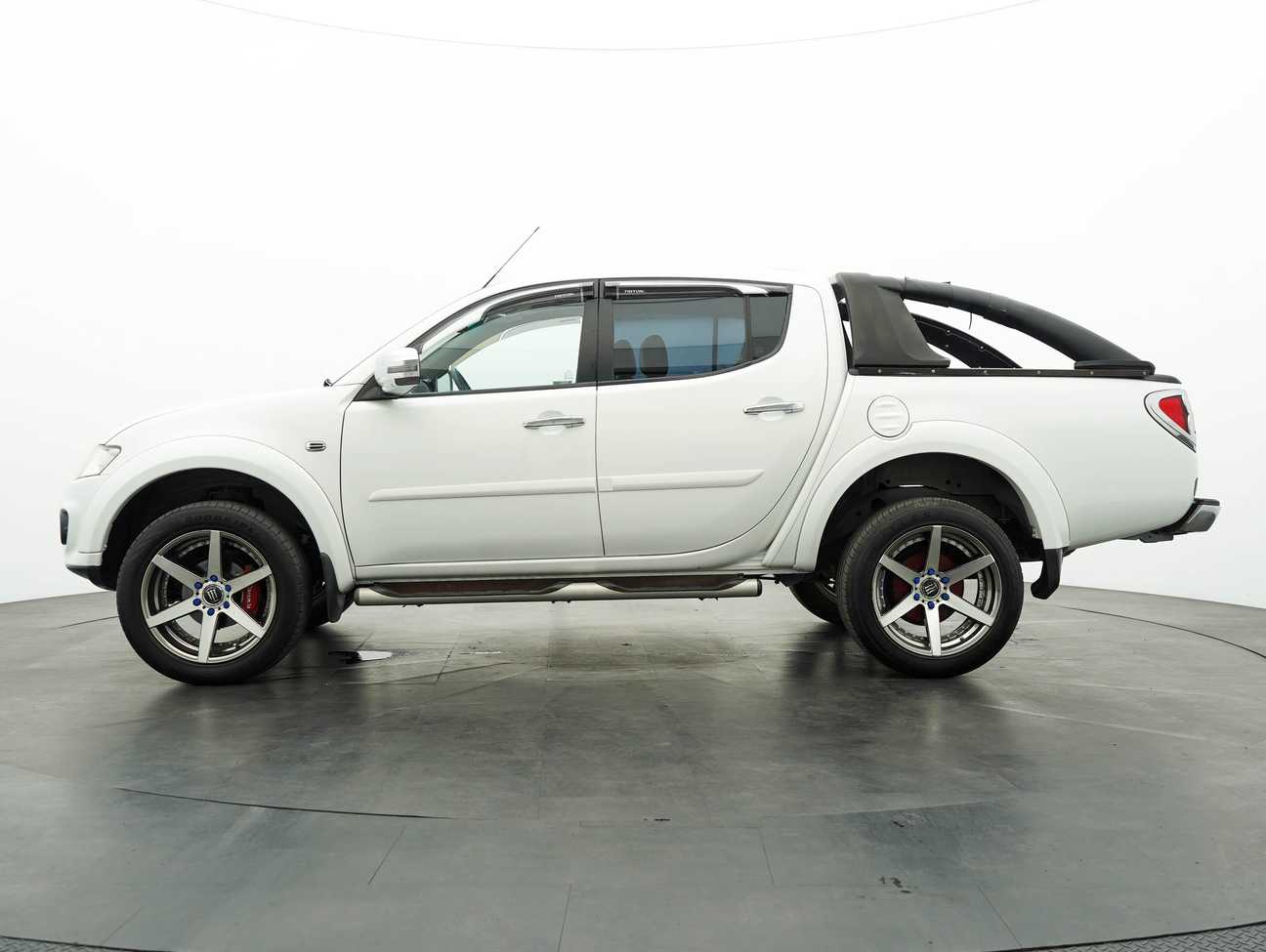 used 2014 Mitsubishi TRITON L200 4WD VGT 2.5