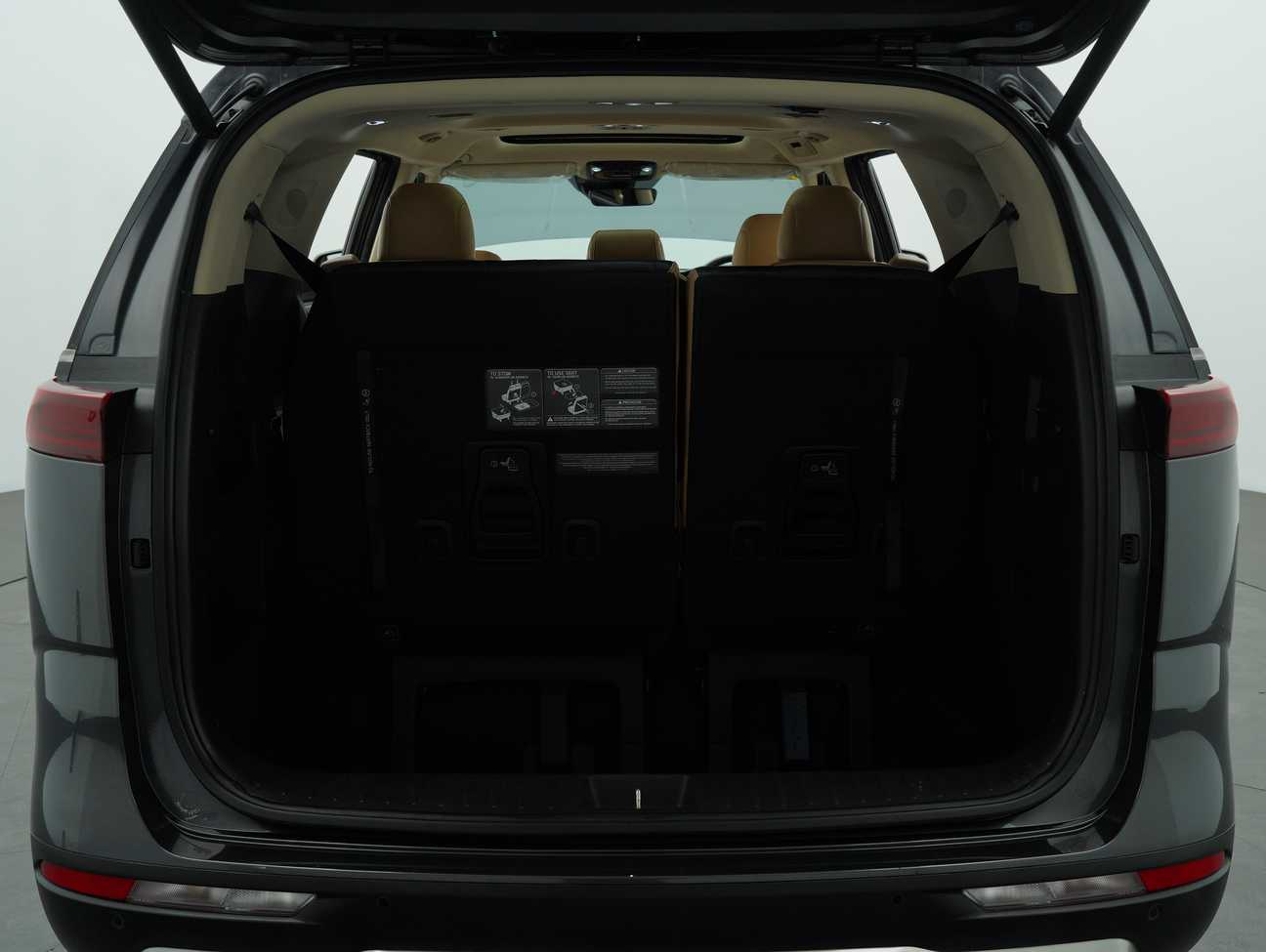 terpakai 2022 Kia Carnival High 8 Seater 2.2