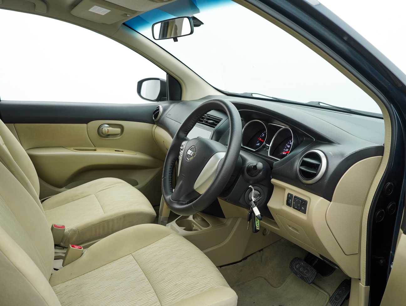 used 2016 Nissan Grand Livina Comfort 1.6